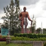 Patung Hamid Rusdi berdiri tegak di Taman Simpang Balapan (C) KELUARGABIRU