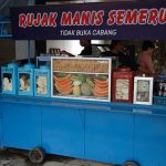 Salah satu warung rujak di Kota Malang yang cukup populer. (Foto: Wisata Kuliner)