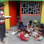 Sutikno menyulap poskamling di kampungnya menjadi Poskamling Cerdas (C) MERDEKA