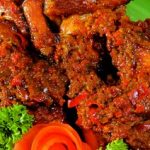 Ayam bakar bumbu rujak sering dijadikan menu utama yang spesial. (Foto: cookpad)