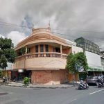 Pertokoan di sudut Jalan KH Agus Salim dan Jalan Zainul Arifin ini dulunya ditempati Bioskop Flora (C) GOOGLEMAP