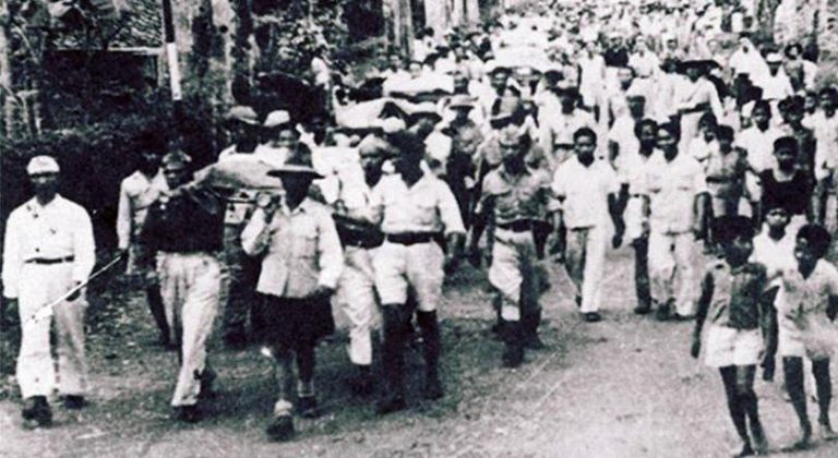 Pemakaman Pasukan MBK (Mobil Brigade Karesidenan) Malang yang Gugur di Pronojiwo, Lumajang (C) @MATAPADI