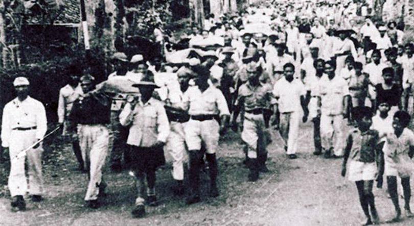 Pemakaman Pasukan MBK (Mobil Brigade Karesidenan) Malang yang Gugur di Pronojiwo, Lumajang (C) @MATAPADI