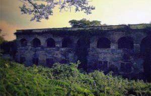 Penampakan hotel mangkrak di Lembah Dieng (C) MISTERI DUNIA HANTU