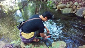 Di samping memiliki keindahan yang alami, Sumber Nyolo juga dijadikan tempat untuk wisata religi. (Foto: Kongame)