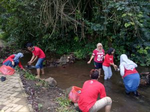Resik wisata di salah satu titik area Sumber Sira