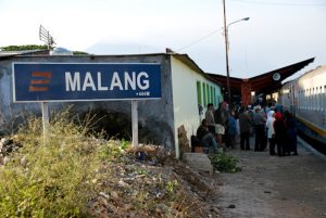 Jika Anda dari Jakarta ke Malang naik kereta api pasti turunnya di Stasiun Malang Kotabaru (C) FLICKR