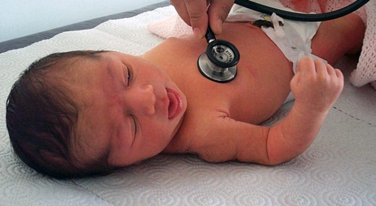 Banyak praktik dokter spesialis anak yang bisa Anda datangi di Kota Malang (C) Nevit Dilmen