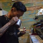 Coffee Kayoe menjadi ruang tunggu yang dijamin tak bikin bosan (C) MERDEKA