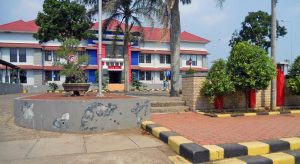 Dari Terminal Hamid Rusdi ke Kota Batu, Anda bisa memilih empat angkot (C) PANORAMIO