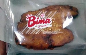 Roti tawar dan roti sisir ada di Bima Bakery yang namanya melegenda di Malang (C) POKOKMUSTTRY