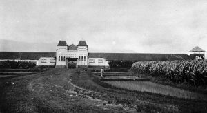 Area Lapangan Pacuan Kuda di Jalan Ijen yang kemudian berubah menjadi kuil Shinto di Kota Malang