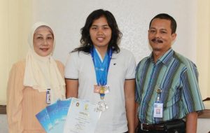 Fibriani Ratna Marita, ratu renang asal Malang yang muda, beda dan berbahaya (C) HALOMALANG