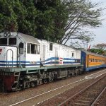 Salah satu kereta api dari Surabaya ke Malang adalah Kereta Api Penataran (C) WIKIPEDIA