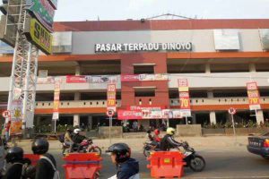 Pasar Dinoyo merupakan salah satu pasar tradisional di Kota Malang