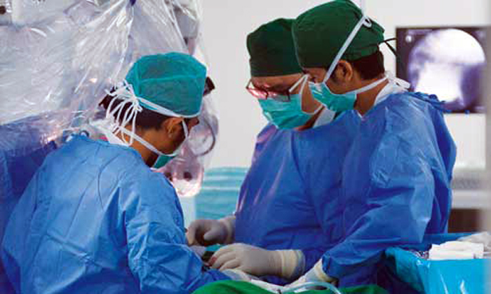 Anda tak perlu bingung mencari dokter spesialis bedah karena ada banyak di Malang (C) MALANGPOST.NET