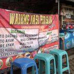 Warung Persija yang ada di depan Stadion Kanjuruhan Malang (C) AKAIBARA