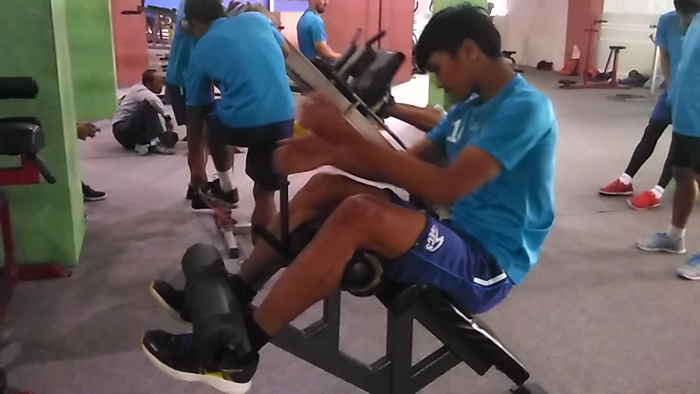 Penggawa Arema FC berlatih di UB Sport Center (C) AKAIBARA