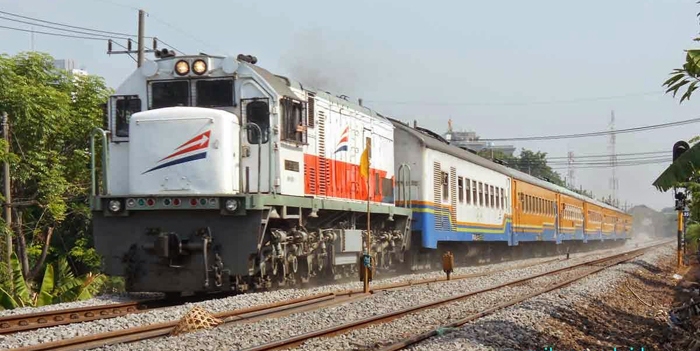 KA Penataran Ekspres jadi salah satu Kereta Api dari Kediri yang ke Malang (C) RAILWAYWEB