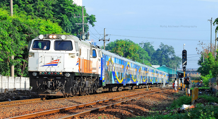 Kereta Penataran Ekspres menjadi salah satu kereta api dari Blitar ke Malang (C) FLICKR
