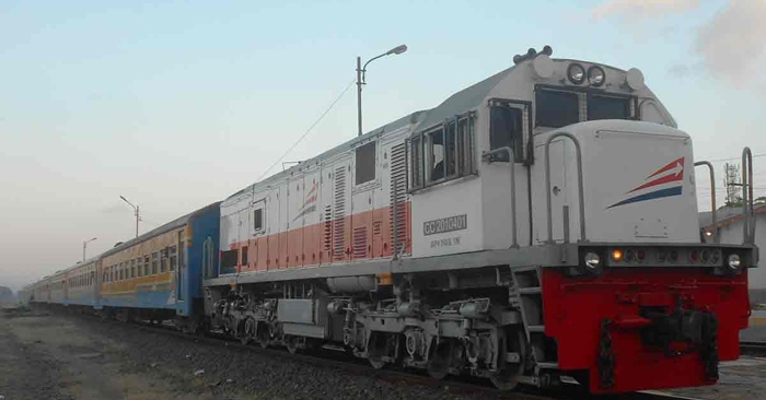 KA Dhoho merupakan salah satu Kereta Api dari Nganjuk ke Malang (C) KERETAKITA