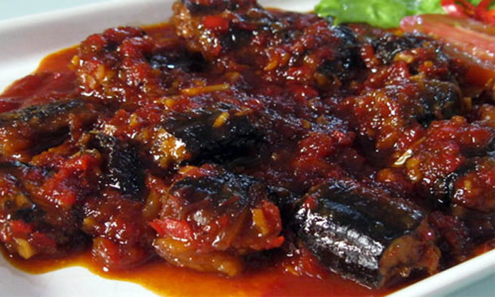 Menu ayam rica-rica di Warung Rica-rica yang banyak di Malang (C) RESEP MASAKAN SPESIAL