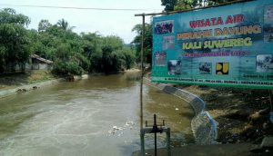 Sudah coba main kano di Wisata Dayung Suwereg Buring? (C) ATMAGO