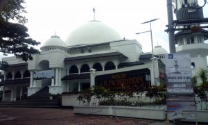 Pernah sholat di Masjid AR Fachruddin UMM? (C) MANTAHARIPAGI