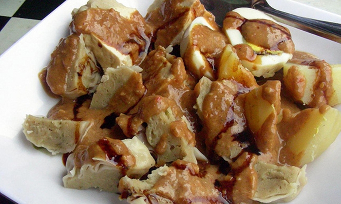 Di Malang banyak Tukang Siomay yang bisa memuaskan para pecinta kuliner satu ini (C) QRAVED