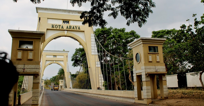Jembatan Araya jadi spot menarik untuk berfoto saat Anda ke Malang (C) ENJOYNUSANTARA