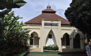 Pernah sholat di Masjid Zamzam? (C) TIKACERITA
