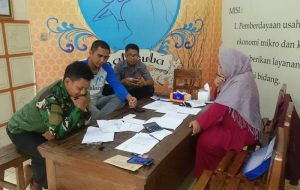 Paguyuban Genaro Ngalam mempersiapkan acara Pasar Murah di bulan Ramadan ini (C) GENARO NGALAM