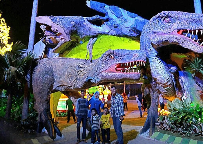 Ada Taman Dinosaurus di Malang Night Paradise (C) KANAL MALANG