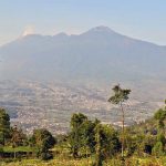 Penampakan Gunung Arjuno-Welirang dari Pos Ketiga Watu Gede (C) INFOPENDAKI.COM