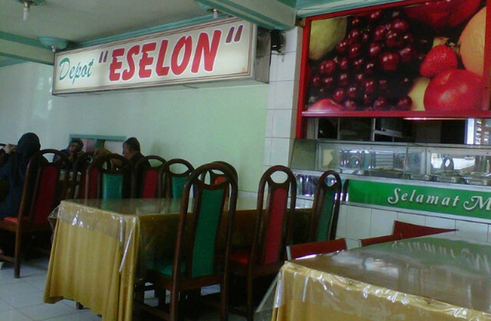 Penampakan lapak Es Selon Kebalen Wetan (C) FOURSQUARE