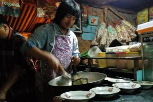 Sudin sang pemilik Warung Mie Soden Selecta (C) MERDEKA/SITI RUTMAWATI