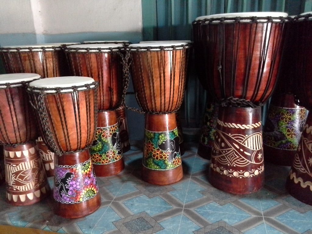 Salah satu produksi kendang jimbe ada di Desa Ngebruk Kecamatan Sumberpucung. (Foto: kerajinanindonesia.id)