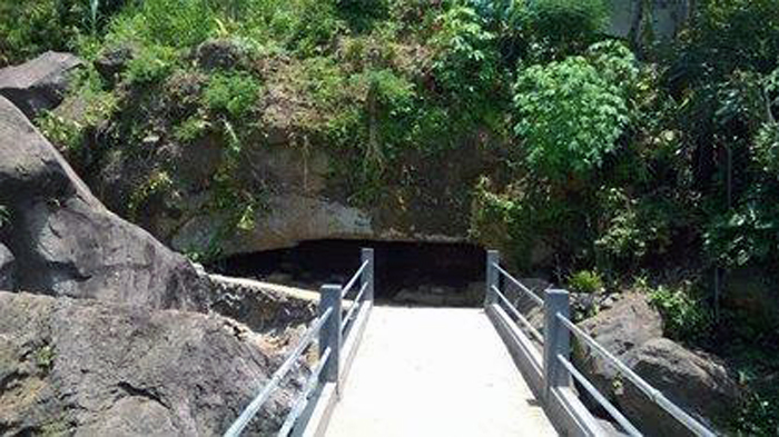 Jalan menuju ke Goa Polaman, Kecamatan Lawang (C) RESTU RESPATI