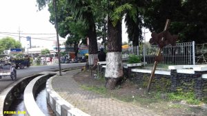Pertigaan jalan utama yang menjadi saksi bisa dalam perkembangan sejarah Sedayu (C) BLUSUKAN JALUR SEPUR