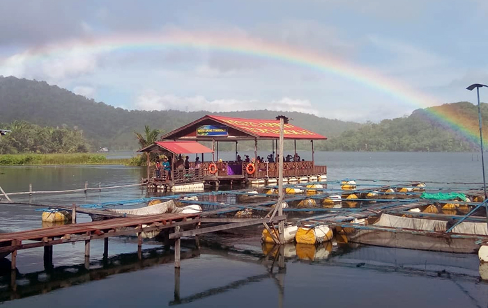 Cafe Apung Rowo Klampok (C) dakatour.com