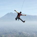 Ayunan ekstrim di Wisata Gunung Katu (C) FISKA TANJUNG/JAWA POS