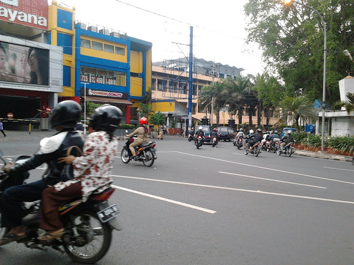 Jalan Merdeka Timur Kota Malang (C) JALANJALANDIKOTAMALANG