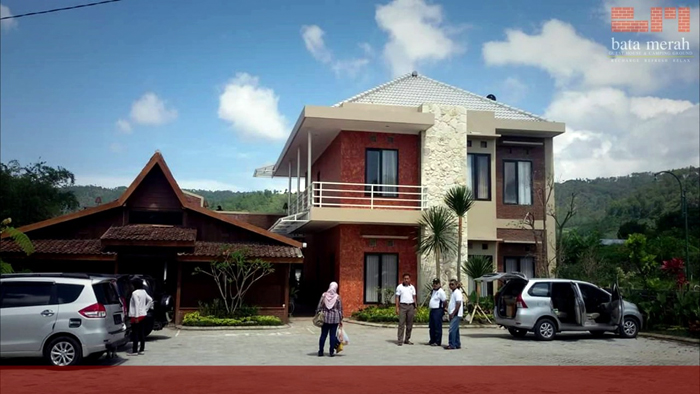 Bata Merah Guest House and Camping Ground (C) YOUTUBE