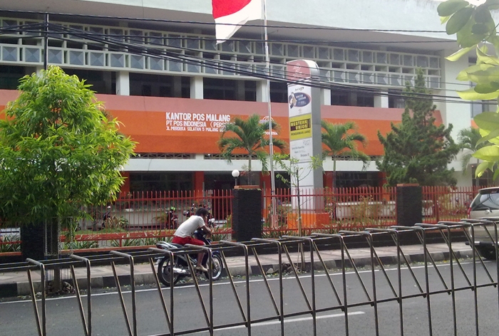 Kantor Pos di Jalan Merdeka Selatan (C) BLOG UB