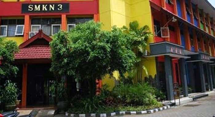 Sejarah SMK Negeri 3 Malang berawal dari Sekolah Kepandaian Putri (C) ATMAGO