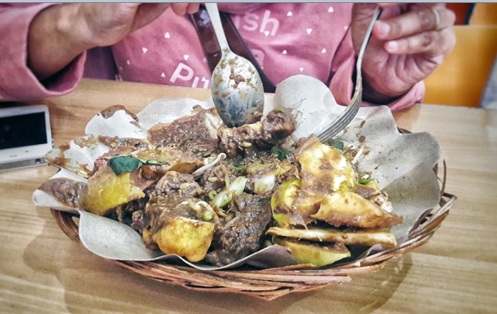 Rujak Cingur di Warung Rujak Bu Tien (C) ARLISA MAHARANI