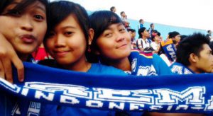 ASN, Guru dan Pelajar di Kota Malang dan Kota Batu Pakai Kaos Arema (C) RATNA