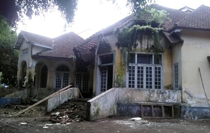 Bella Vista, Bangunan Tua di Belakang Gedung DPRD Kota Malang (C) AKAIBARA