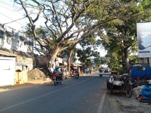 Tawa Riang Mbak Kunti Bukti Angkernya Jalan Peltu Sujono (C) JALANJALANDIKOTAMALANG