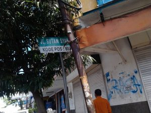 Jalan Sutan Syahrir, Ada Pertokoan Sejauh Mata Memandang (C) JALANJALANDIKOTAMALANG